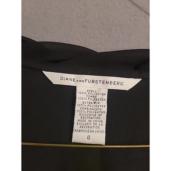 DVF Diane von Furstenberg Black Celia Dress Sz 6 Twist Pleated Chiffon GUC - Picture 6 of 12